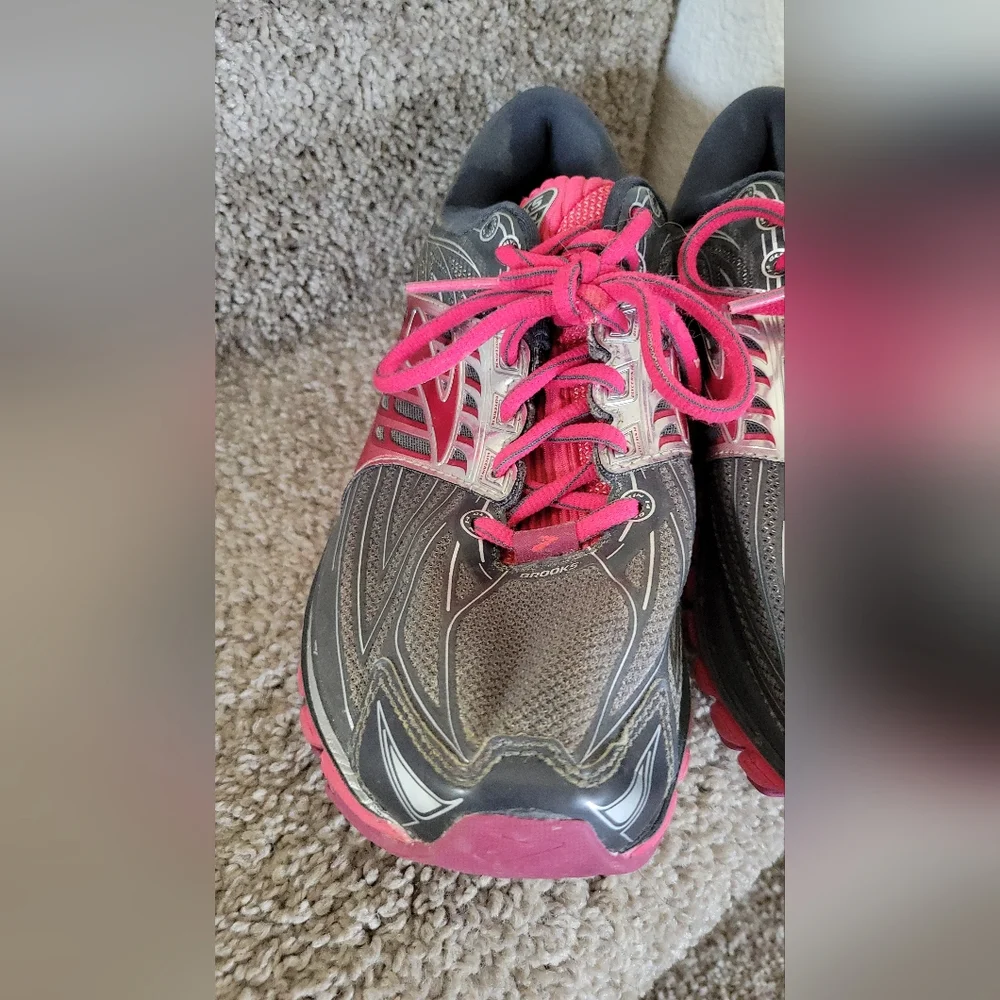 Brooks Glycerin 14 Womens Shoes Size 9.5